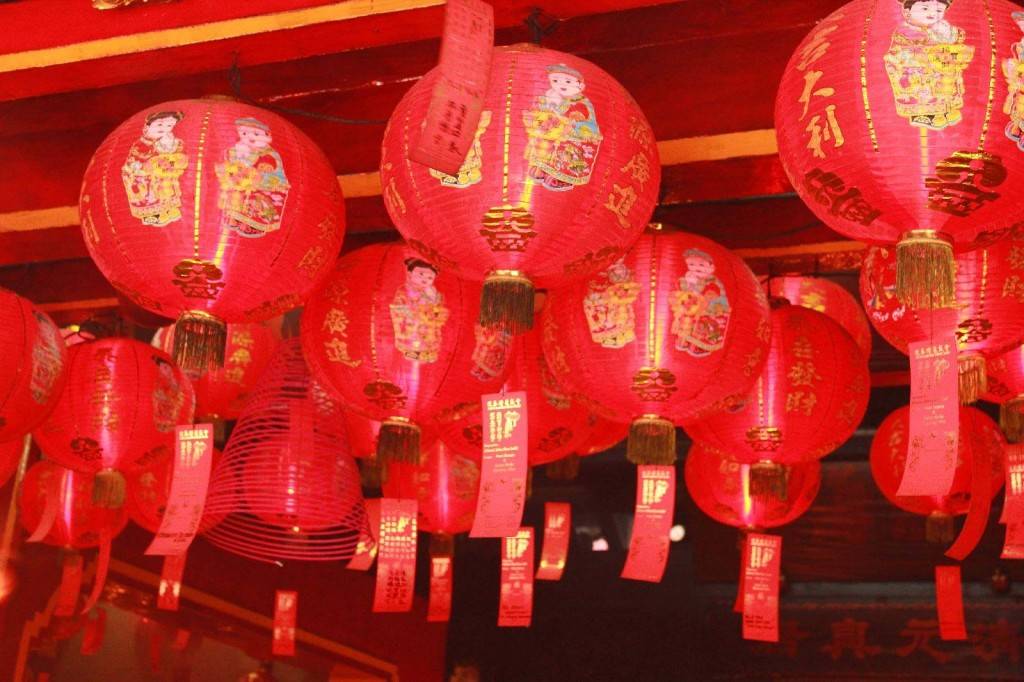 Китайские новогодние фонарики. Фото - Яндекс