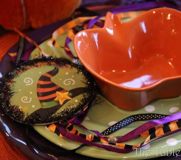 halloween-without-horror-table-setting